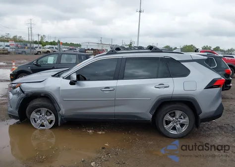 2025 Toyota Rav4 Xle z USA, uszkodzony, nr VIN 2T3P1RFV6SW584387